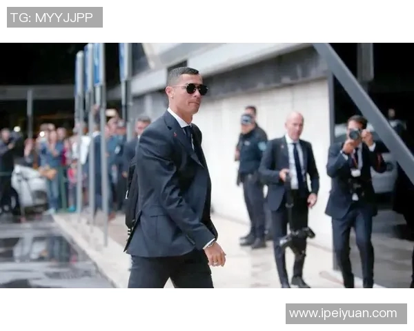 足球明星豪宅揭秘：探访他们的奢华生活与独特风格